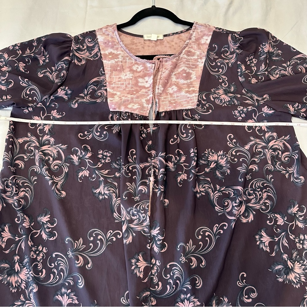 Loralette Flowered Kimono 1X. String Tie Closure. Brown With Pink Velvet Trim - Picture 10 of 16